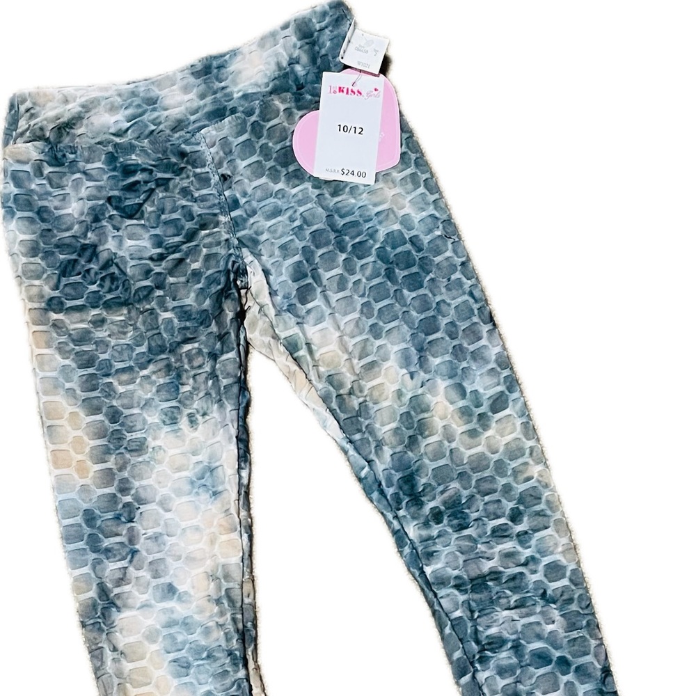 New Girls 1st Kiss Leggings